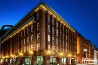 Renaissance Hamburg Hotel Hotels near mooi cafe & restaurant