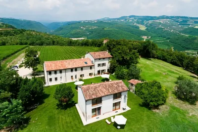 Tenuta Delo Relais Hotels in Верона