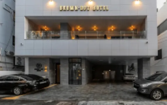 德川棕點飯店 Gupo Station附近的飯店