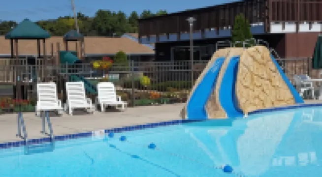 黑鷹套房汽車旅館