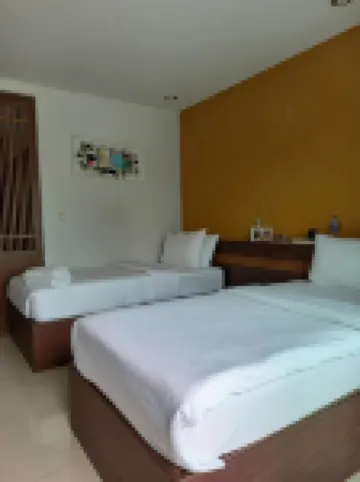 เบญจมาศ เพลส