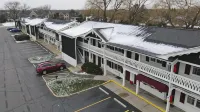 Chalet Motel Mequon Hotels in Grafton