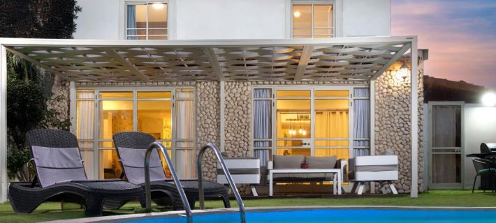Villa Yotam 4Br Heated Pool וילה יותם 4 חדרי שינה בריכה מחוממת Ξενοδοχεία στην πόλη Eilat