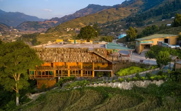 MT House Sa Pa - Mountain & Terraced Fields View and Trekking Tour