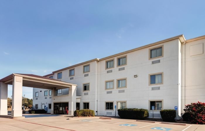 Motel 6 Woodway, TX