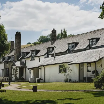 Mr & MRS Smith Weeke Barton