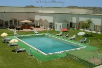 OYO 142 Al Sharqiya Sands Hotel - Pools