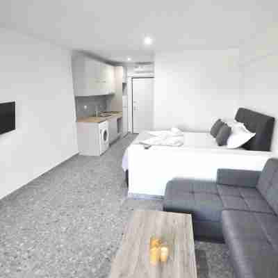 Zennova  Sirene Luxury Studios Rooms