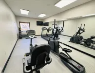 Days Inn & Suites by Wyndham Cedar Rapids - Kuntosalit