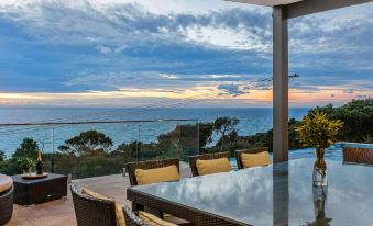 The Ocean s Edge   Luxury Entertainer with Views