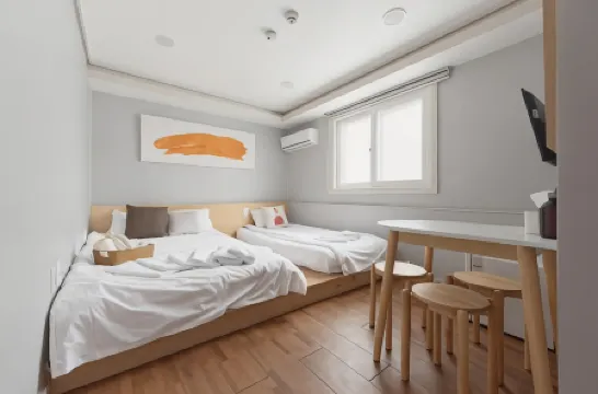 Dawoo House 2 in Hongdae