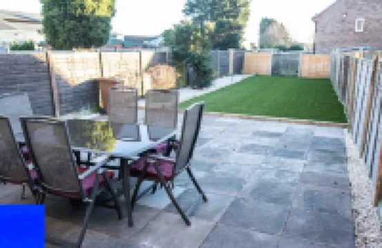 3 Bed House Sleeps 7 with Garden and Parking