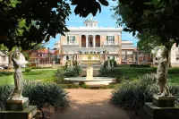Rooftop Deck and Stunning Views - Elegant Nashville Sanctuary Hotels in Berry Hill