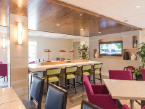 โรงแรม ฮอลิเดย์ อินน์ เอ็กซ์เพรส ชาร์ลสตัน บาย IHG โรงแรมในชาร์ลสตัน