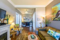 Brookside Inn Boutique Hotel Hotels in Abbotsford