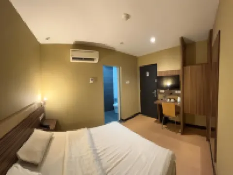 Havona Hotel @ Permas Jaya - Self Check-In Hotels in Masai