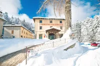 HG Abetone e Piramidi Resort Hotels near Monte Cimone
