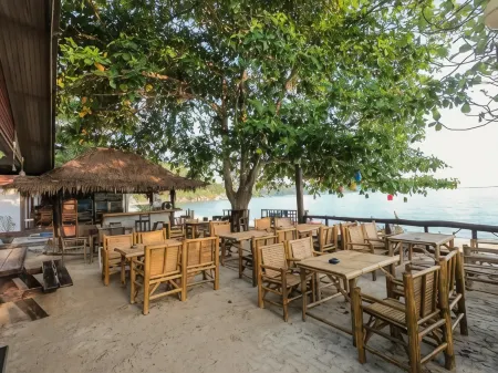 Pen's Bungalow Koh Phangan Отели рядом с достопримечательностью «Bottle Beach»