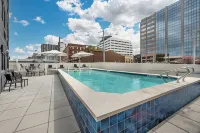 Holiday Inn Express & Suites NASHVILLE WEST END - UNIV AREA by IHG