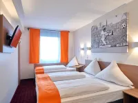 McDreams Hotel Mönchengladbach Hotels near Rheydt