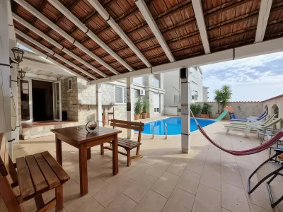 밀라 & 알렉산드르 아파트먼트  호텔