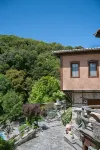 Viraggas Traditional Hotel