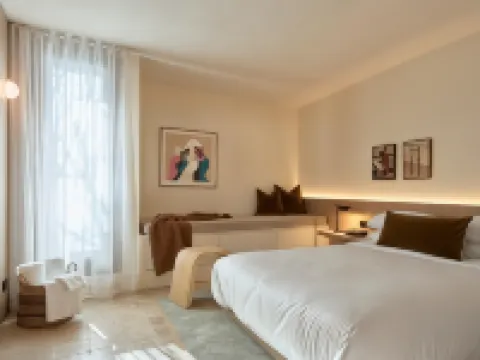 Oxford House Hotels near Juniper Hall