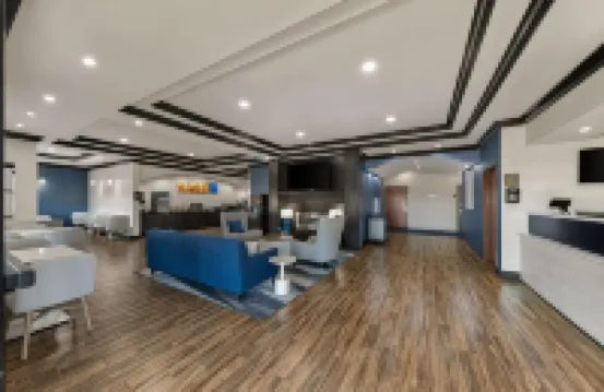 コンフォート イン & スイーツ アトカ アトカのホテル