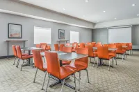 Holiday Inn Express & Suites Stillwater - University Area