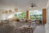 Swiss-Belcourt Lombok - parking