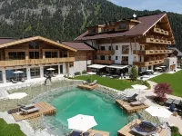 Nova Moments Boutique Hotel - Pools