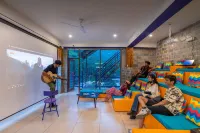 Gostops Plus Kasol, Suma Ropa