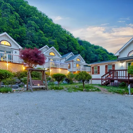 Chuncheon (Nami Island) Sernitity Pension (Private House, Spa, Couple)