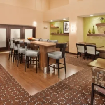 Hampton Inn & Suites St. Cloud