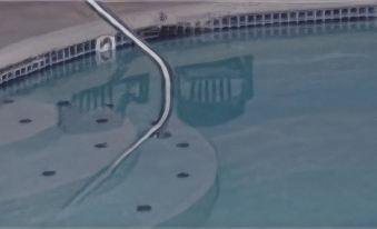 Clackamas Inn and Suites