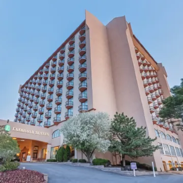 Embassy Suites by Hilton Kansas City Plaza Hotels in Kansas City