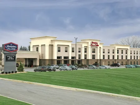 Hampton Inn & Suites Youngstown-Canfield