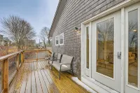 Newly Renovated Maine Retreat: Deck w/ Ocean View! Các khách sạn ở Whiting