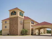Americas Best Value Inn and Suites Gun Barrel City Hotel a Tool