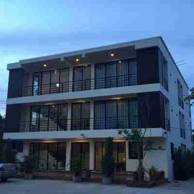 มารูม เพลส สุโขทัย รีสอร์ท Ma-Room place sukhothai resort Hotel Exterior