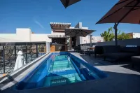 Hotel Madi - Pools