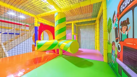 Gapyeong Iris Kids Pool Villa Отели рядом с достопримечательностью «Jara Island»