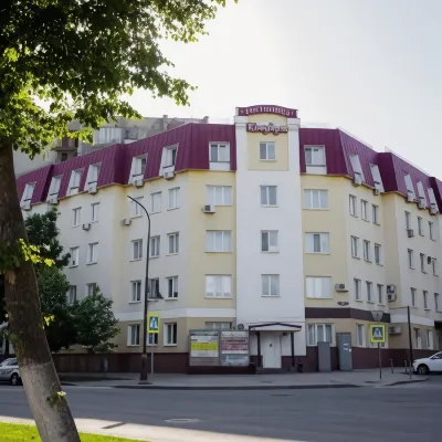 Komfort Hotels near Stone log