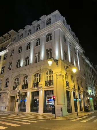 Golden Lisbon Hotel Отели рядом с достопримечательностью «Триумфальная Арка на руа Аугушта»