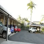 Black Diamond Motel - parking