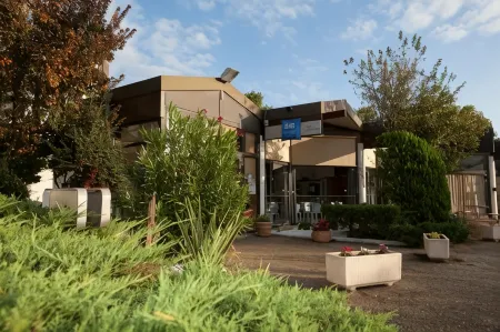 Ibis Budget Alès Saint-Christol Отели в г. Торнак