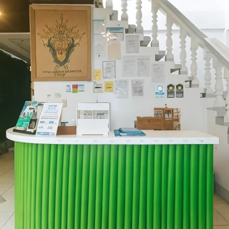 RedDoorz @ LFamili Hotel Boracay