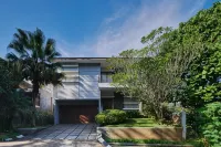 Breeze Blows City View Villa 4 Bedrooms and 1 Familly Bedroom with a Private Heated Swimming Pool