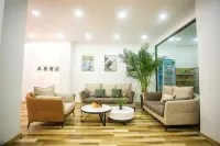 Yongcheng Hehua Boutique Hotel - balcony