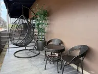 The Quay Hotel Bugis Отели рядом с достопримечательностью «Торговый центр Golden Mile Complex»